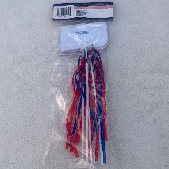 4- USA Patriotic Foam Wands NWT- Memorial Day or 4th of July - Picture 5 of 6